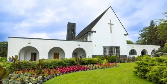 Gwent Crematorium / Amlosgfa Gwent